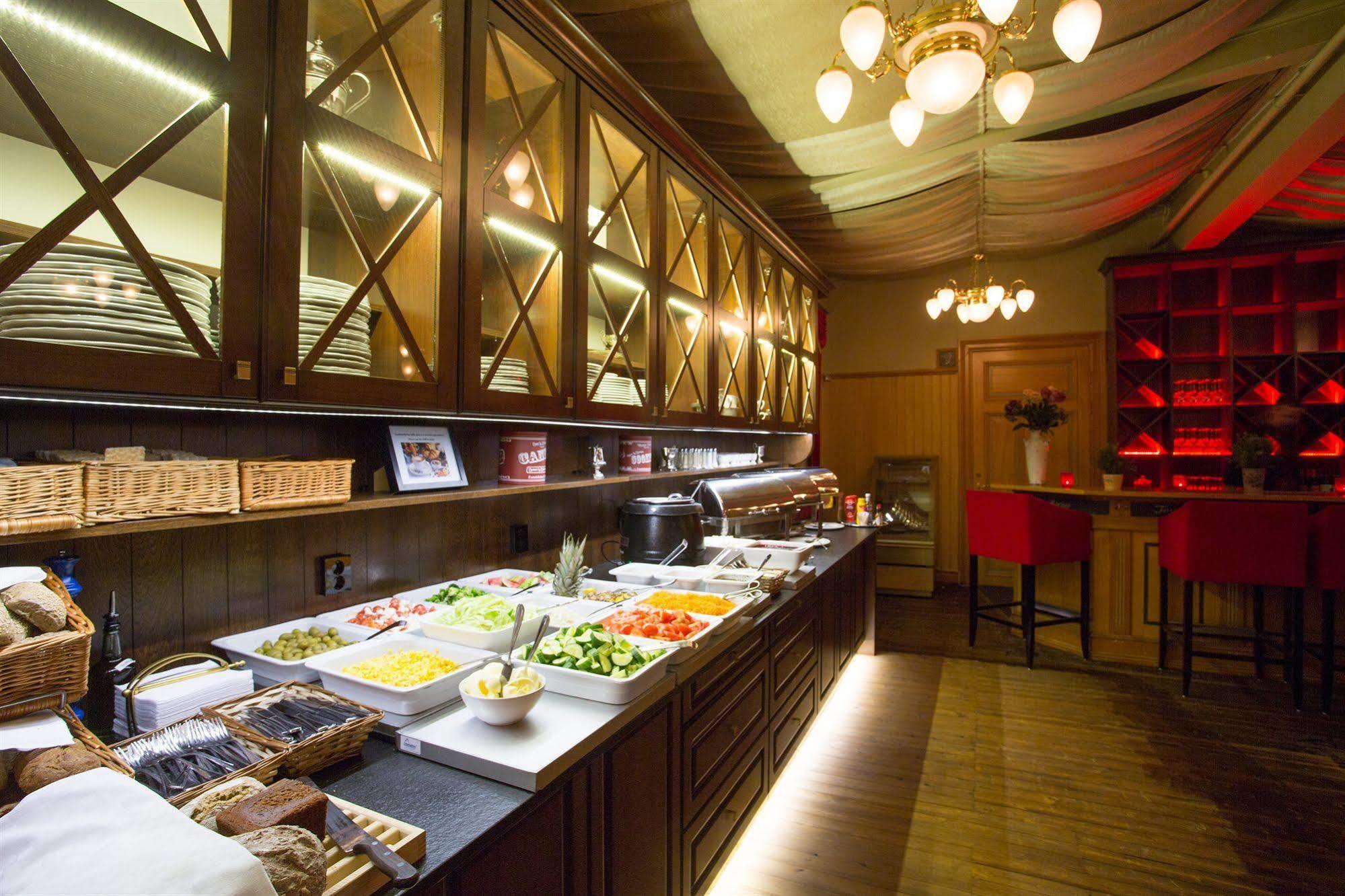 Best Western Hotel Gamla Teatern Эстерсунд Экстерьер фото