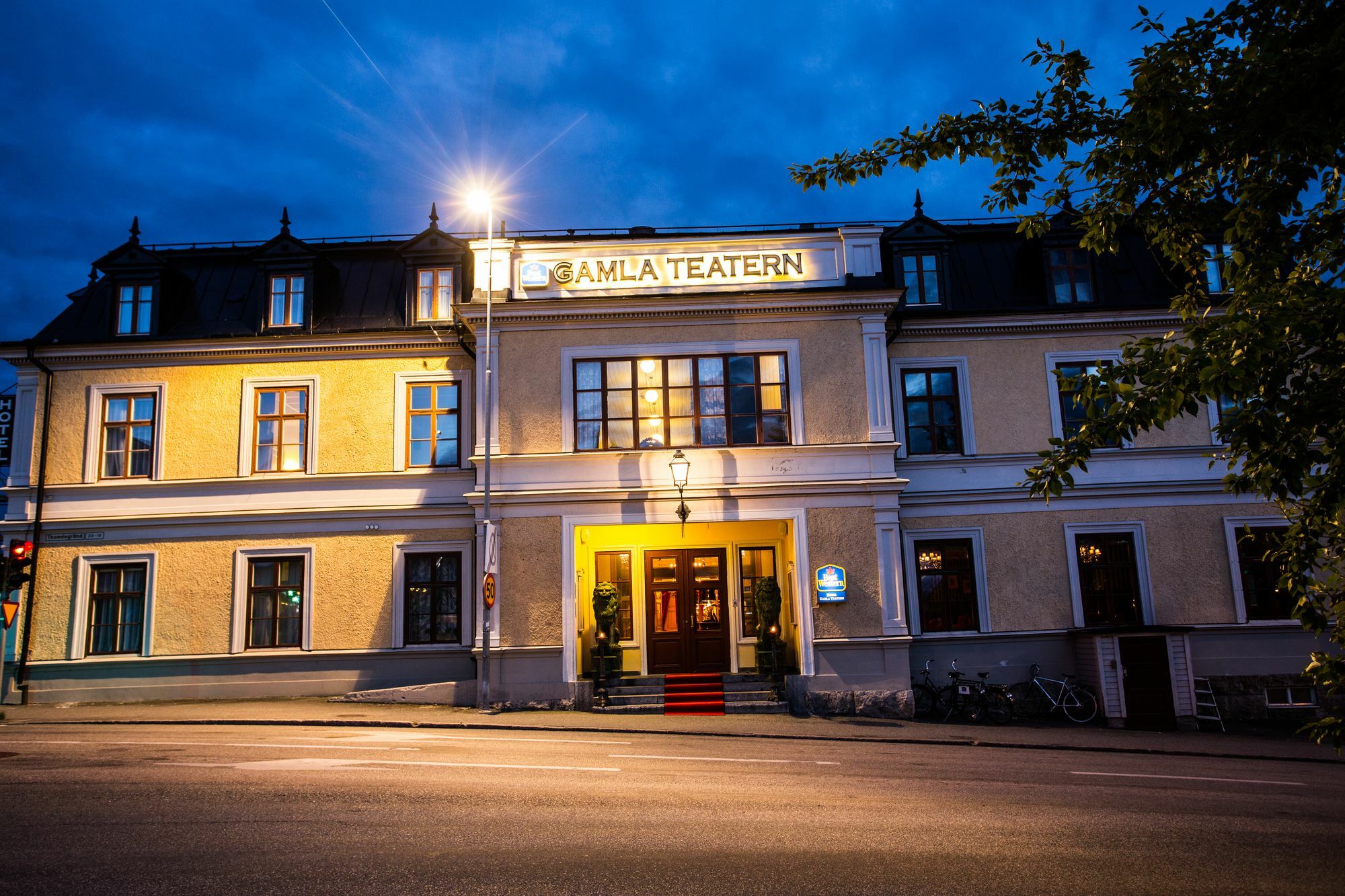 Best Western Hotel Gamla Teatern Эстерсунд Экстерьер фото